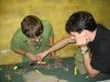 Participantes en plena faena